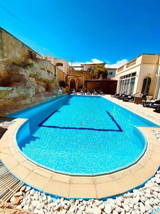 Velver Mansion, Malta - Luxury Villa With Pool Naxxar Esterno foto
