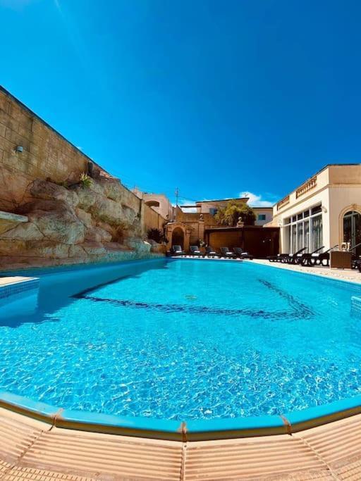 Velver Mansion, Malta - Luxury Villa With Pool Naxxar Esterno foto